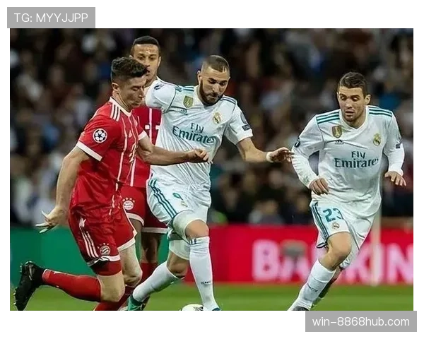 本泽马与莱万：谁更配得上21世纪最全面中锋的称号？