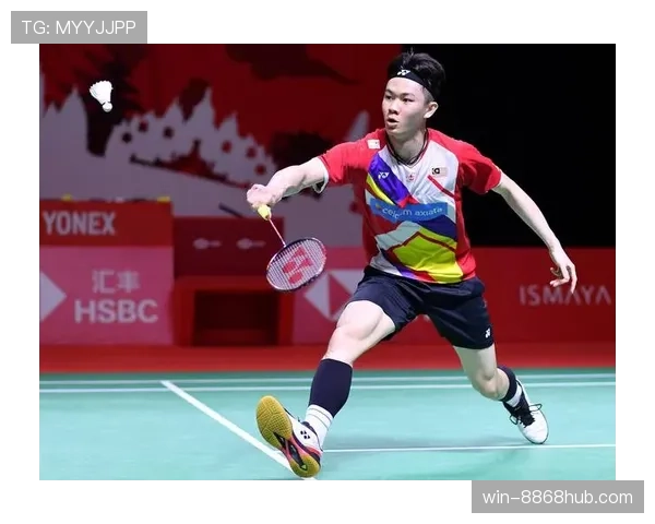 李梓嘉练球到半夜，隔壁都怀疑他搬了羽毛球馆来家里了？