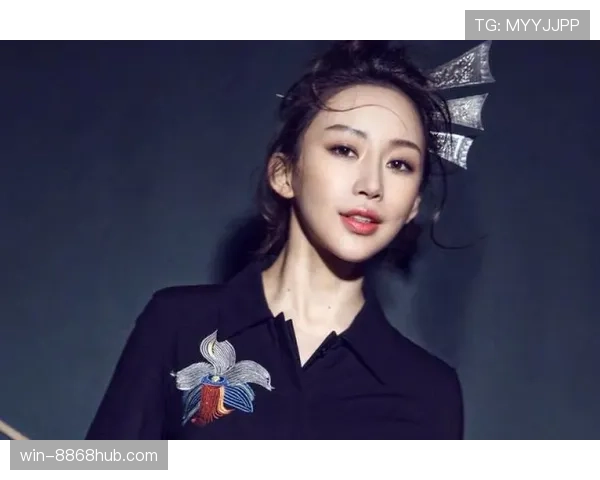 潘晓婷这训练强度，一天三练还啃鸡胸肉？